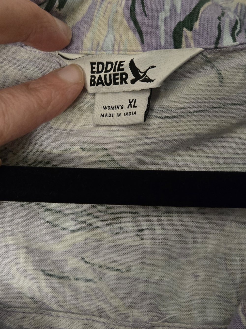 Eddie Bauer Sleeveless V-Neck Lavender Tropical Print Top - Picture 3 of 3